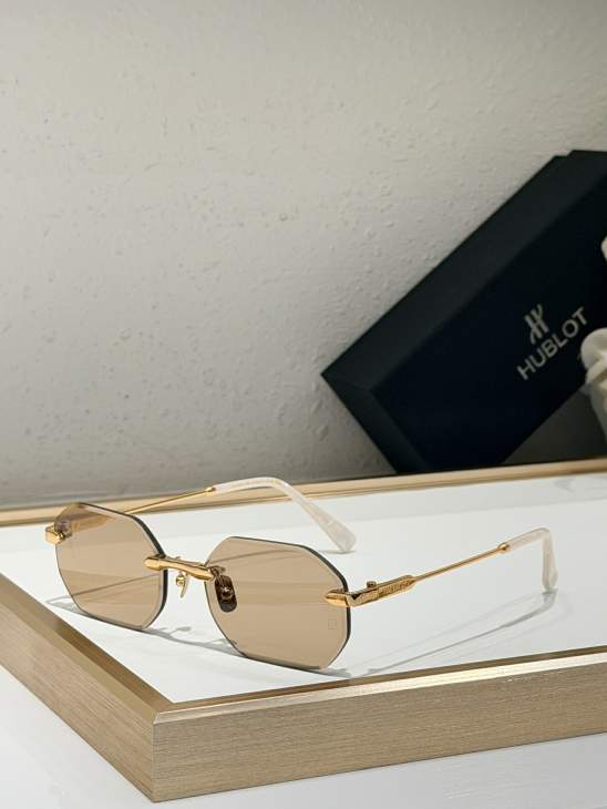 Picture of Hublot Sunglasses _SKUfw77795833fw